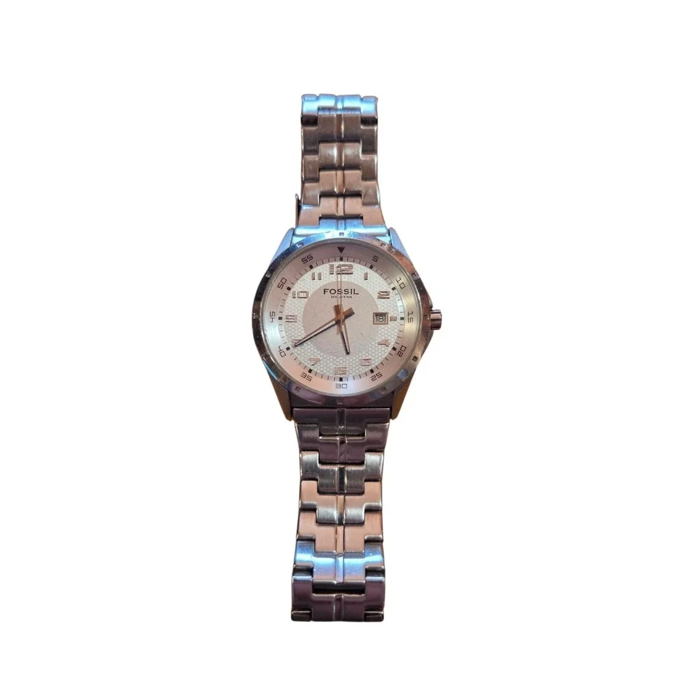 Fossil 100m Water Resistant Unisex Wrist Watch Silver Tone AM-4102 New Battery